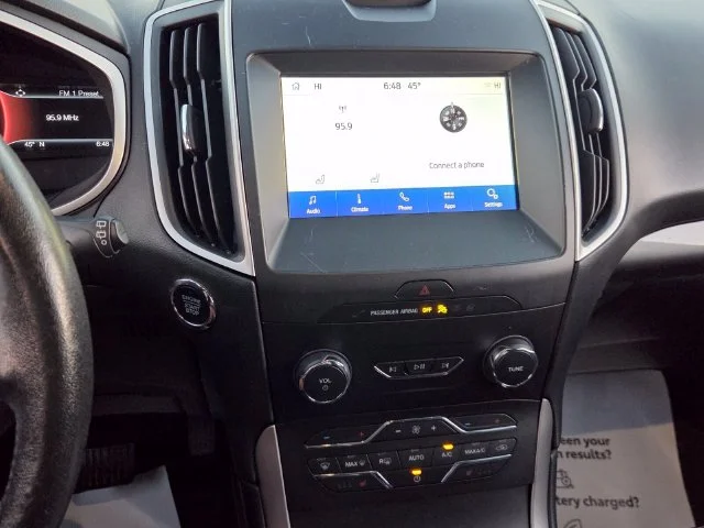 Used 2019 Silver Ford SEL image 19