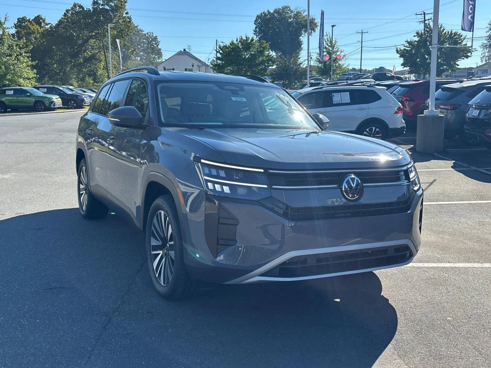 New 2027 Pure Gray Volkswagen SE w/Technology image 7