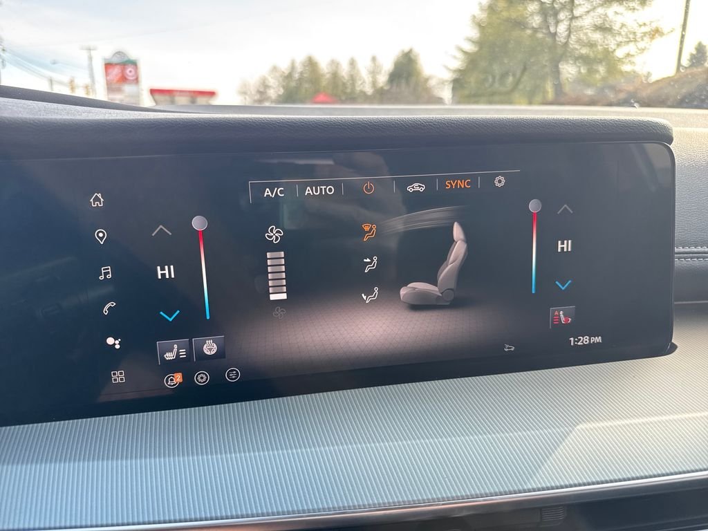 New 2026 White Nissan SL image 35