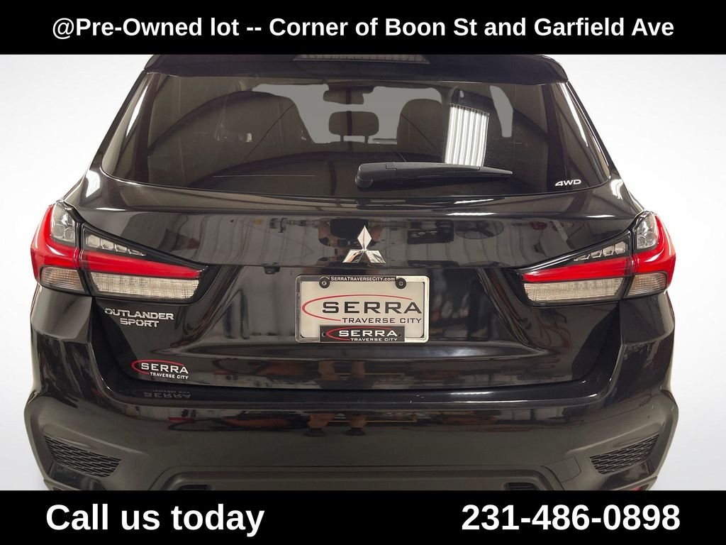 Used 2024  Mitsubishi  image 7