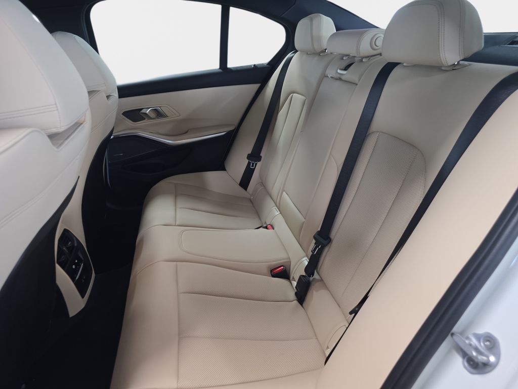 New 2026 Alpine White BMW 330i xDrive image 9