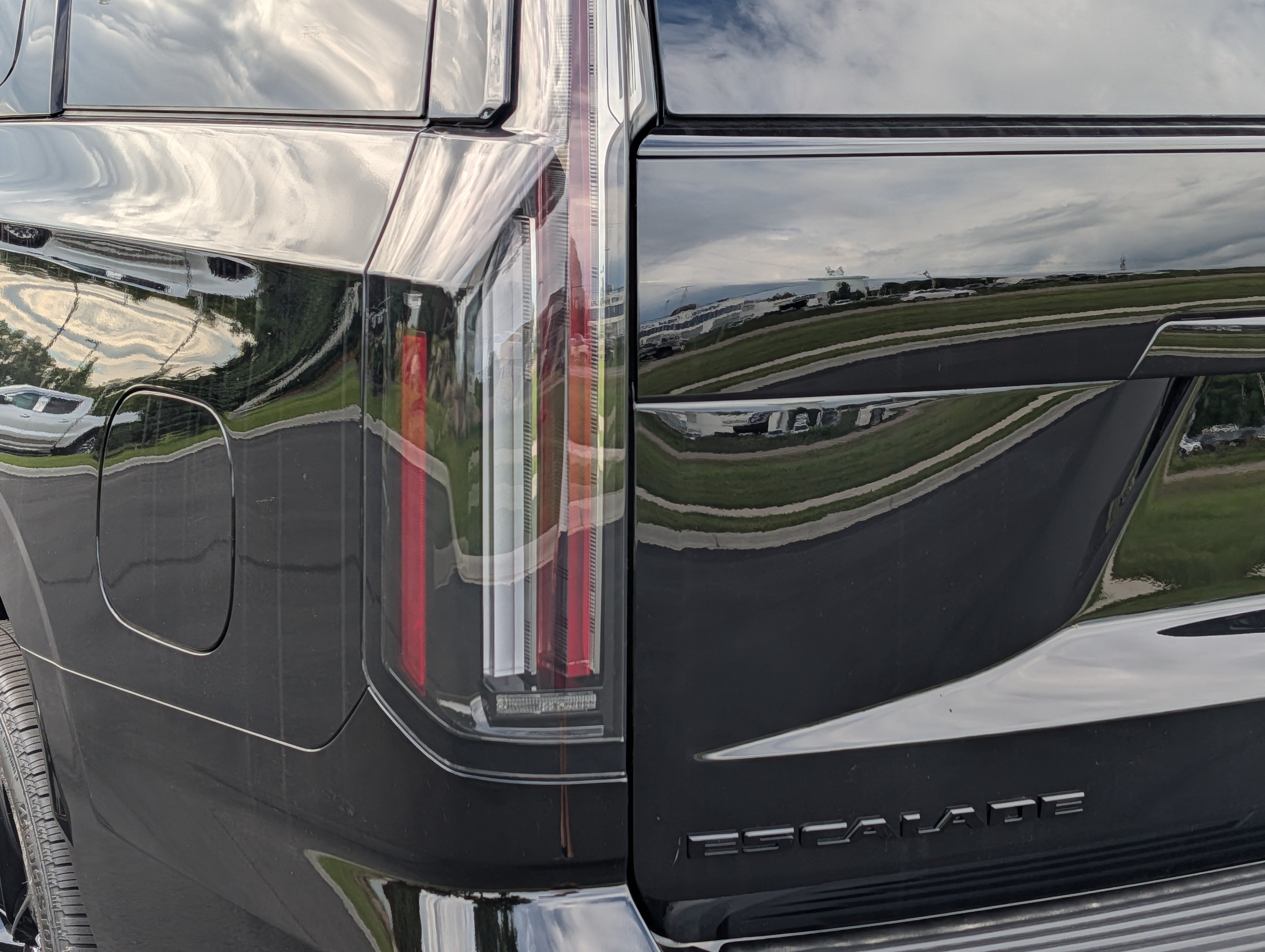 2026 Cadillac Escalade Platinum Sport - Photo 9