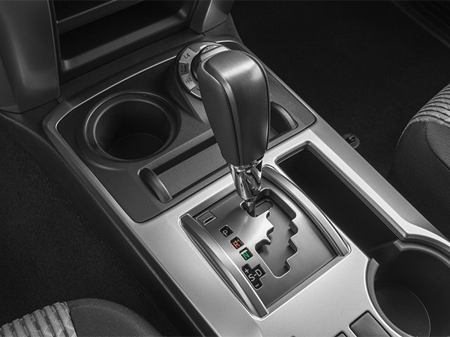 Used 2014 White Toyota SR5 image 10