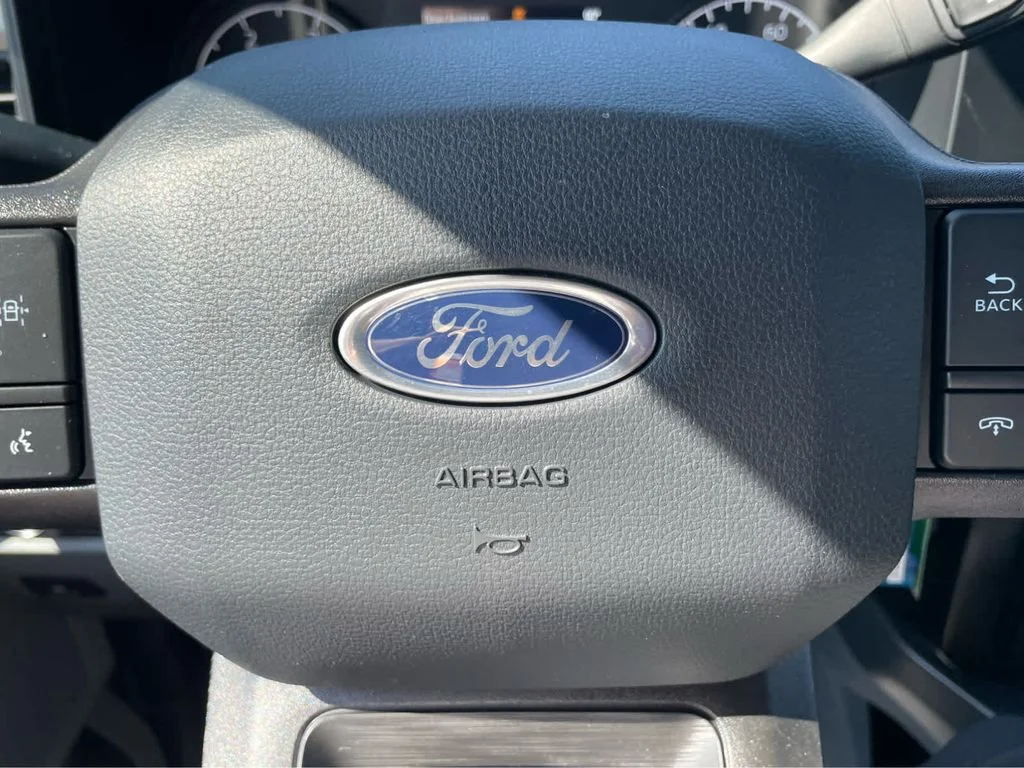 New 2026 Agate Black Metallic Ford F-550® XLT image 15