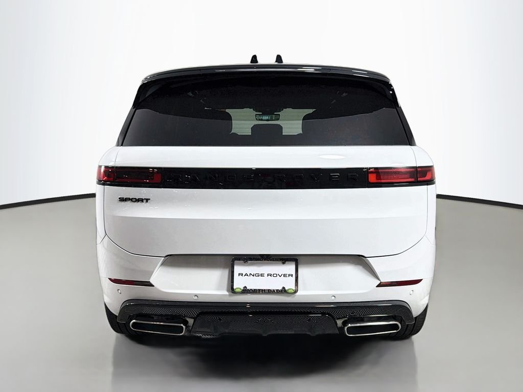 New 2026 Fuji White Land Rover Dynamic SE image 6