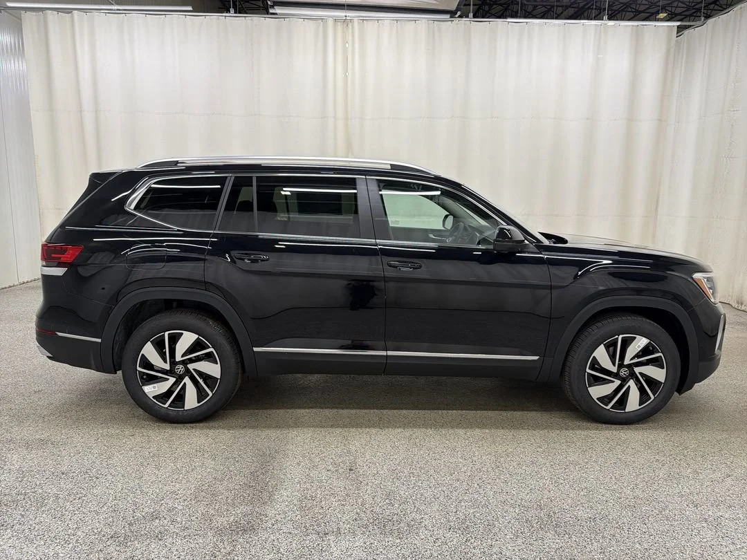 New 2026 Deep Black Pearl Volkswagen 2.0T SEL image 5