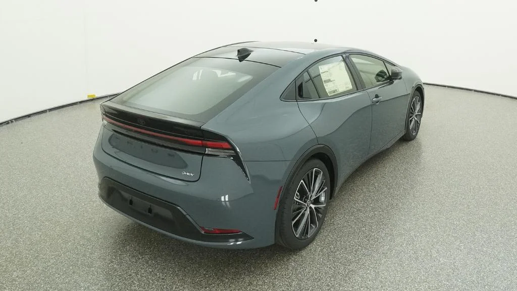 New 2026 Guardian Gray Toyota XLE image 15