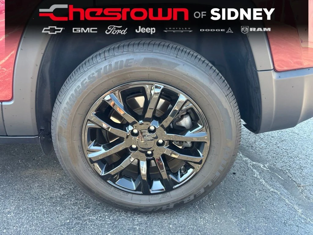 Used 2020 Red Jeep Latitude Plus image 10
