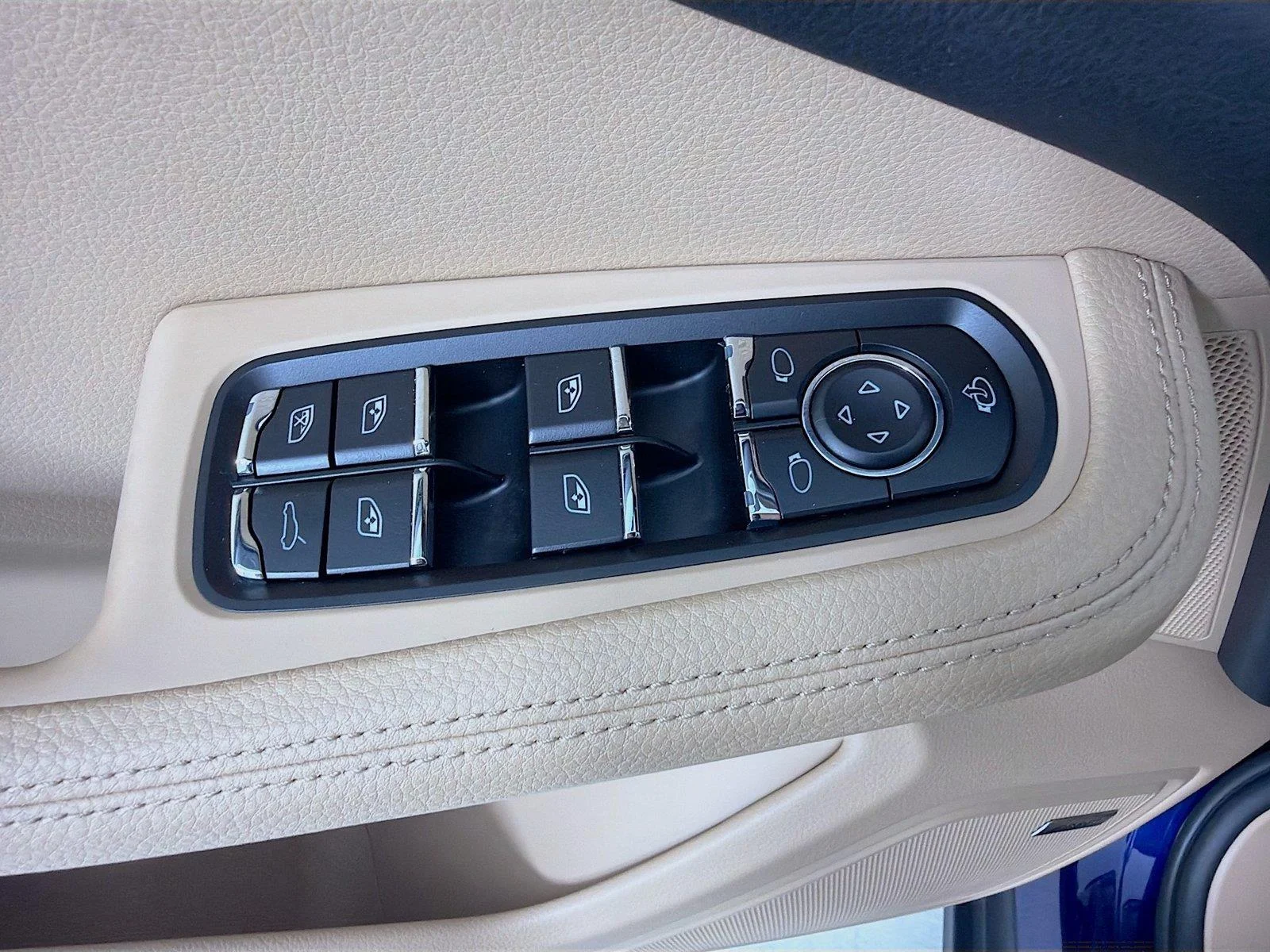 Certified Used 2026  Porsche  image 8