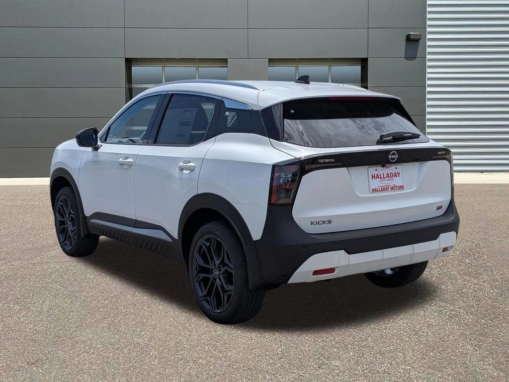 New 2026 Aspen White TriCoat Nissan SR image 8