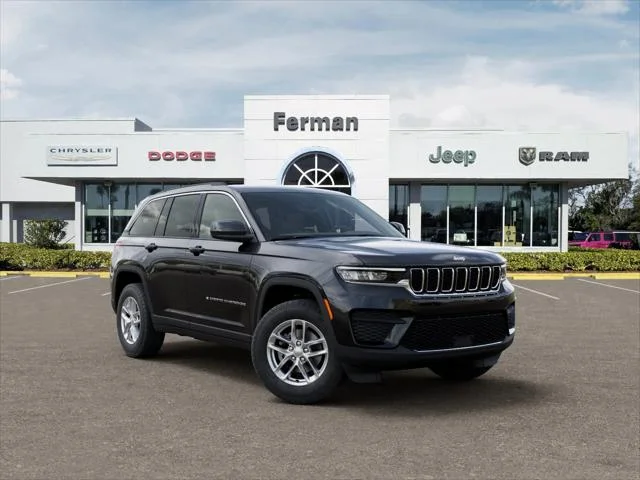 New 2026 Diamond Black Crystal Pearl-Coat Exterior Paint Jeep Laredo X image 27