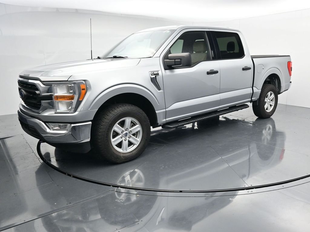 Used 2022 Silver Ford XLT image 4