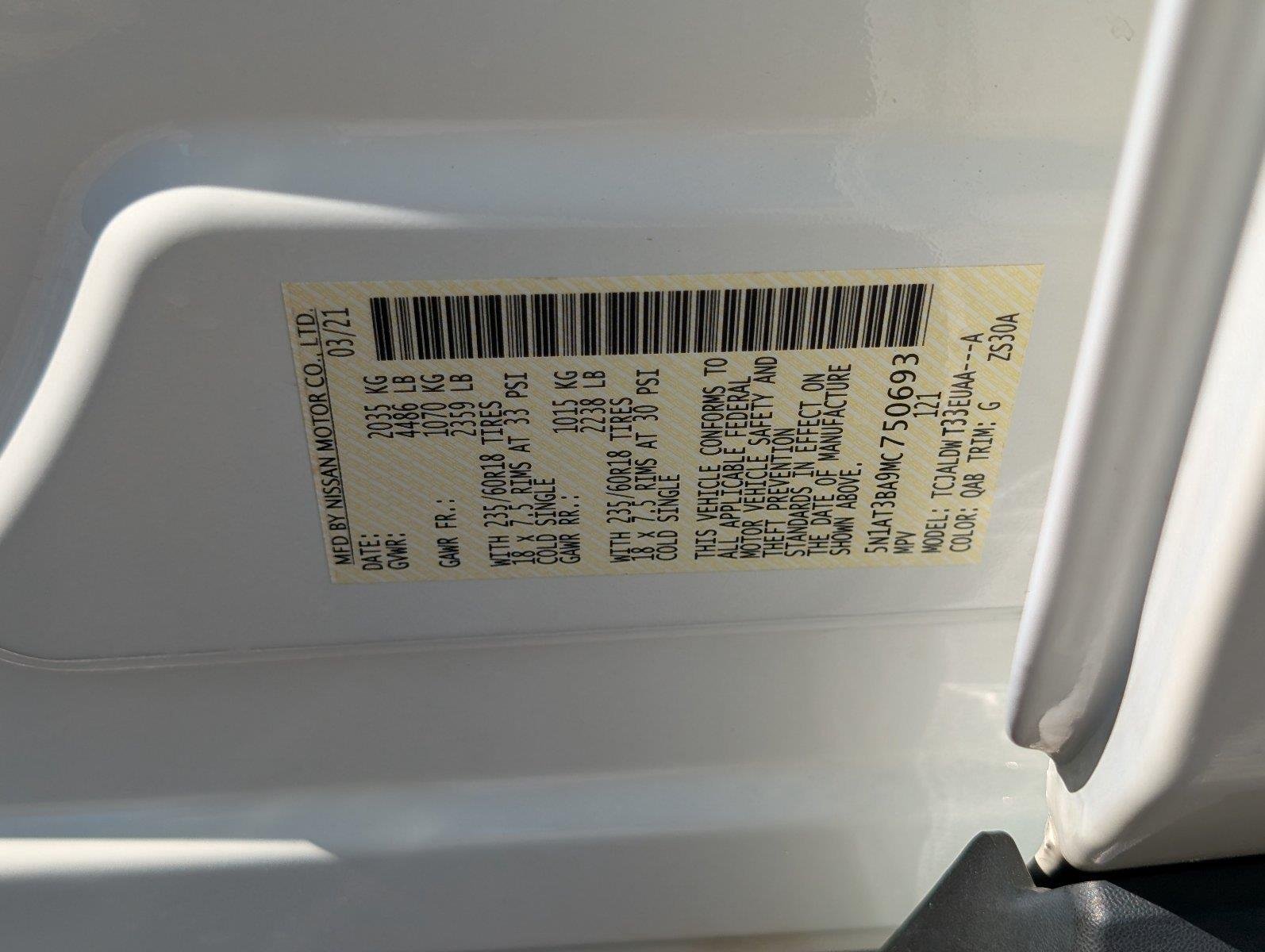 Used 2021 Pearl White Tricoat Nissan SV image 14
