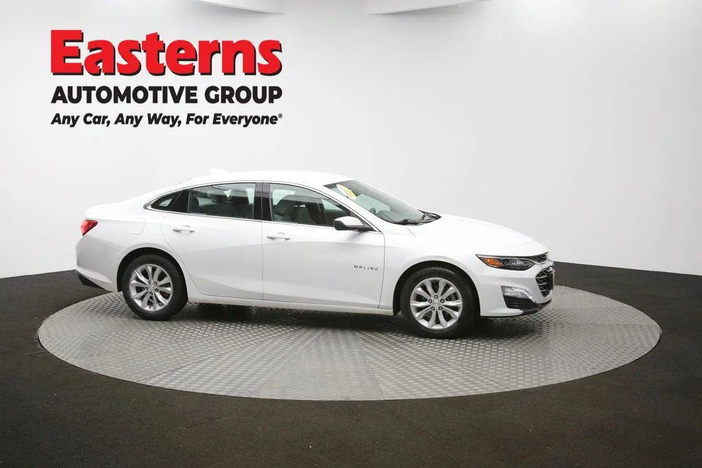Used 2022 White Chevrolet LT image 43