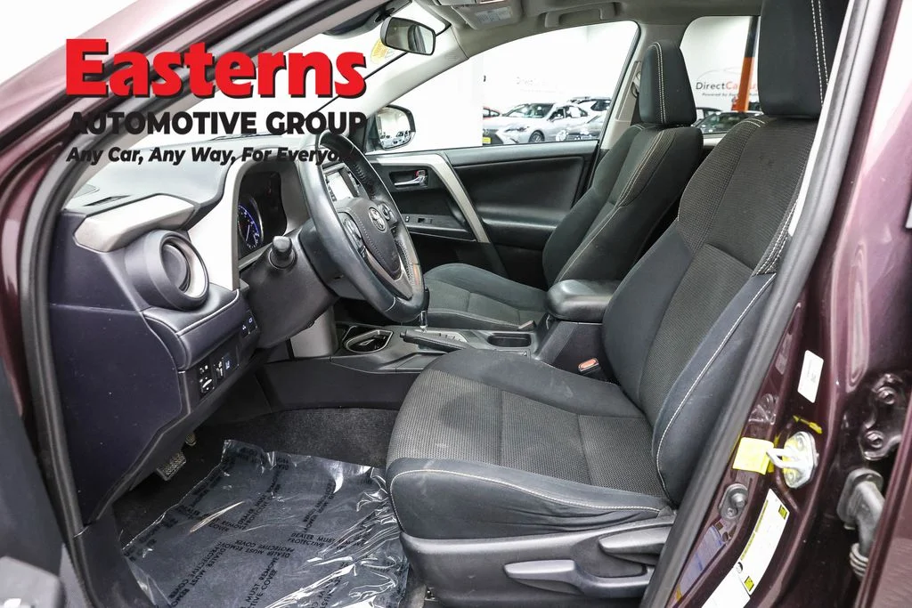 Used 2016 Black Toyota XLE image 14