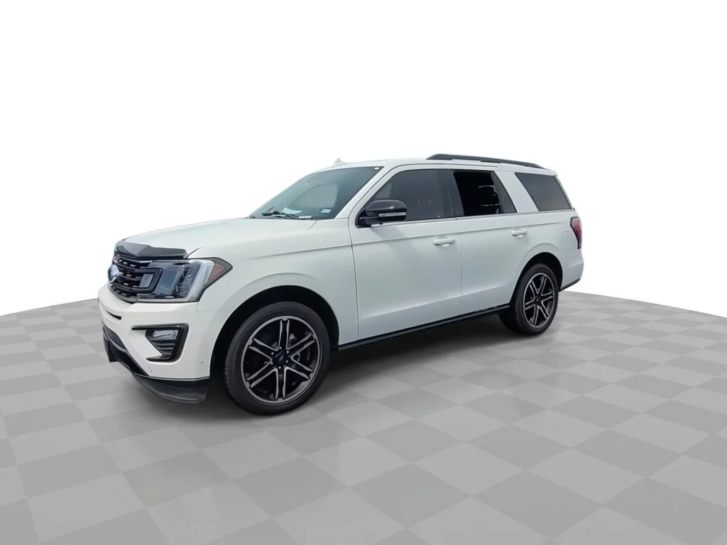 Used 2021 White Ford Limited image 4