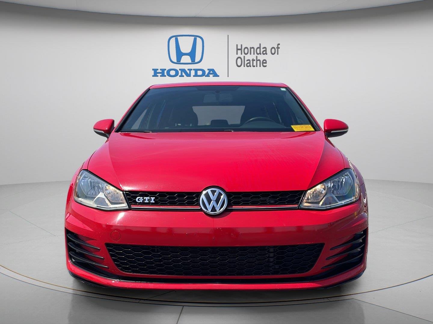 Used 2015 Tornado Red Volkswagen S image 7