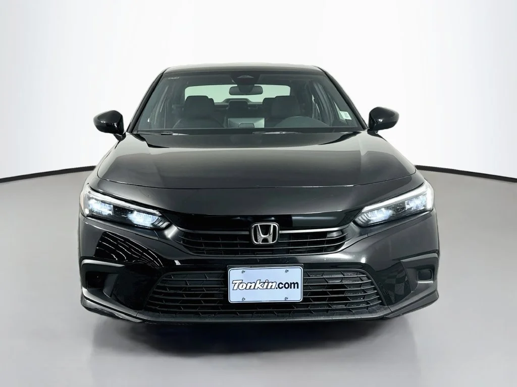 Used 2024  Honda Sport image 3