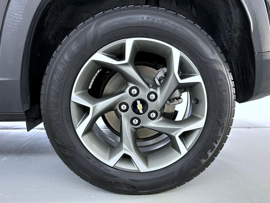 Used 2025 Black Chevrolet LT image 22