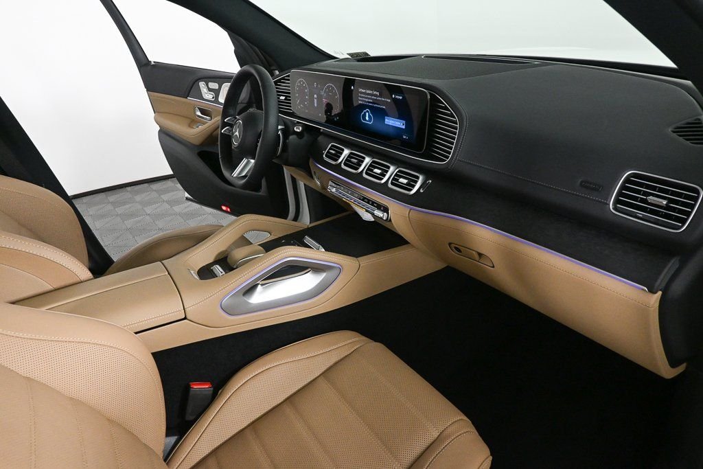 New 2026 Polar White Mercedes-Benz GLS 580 image 24