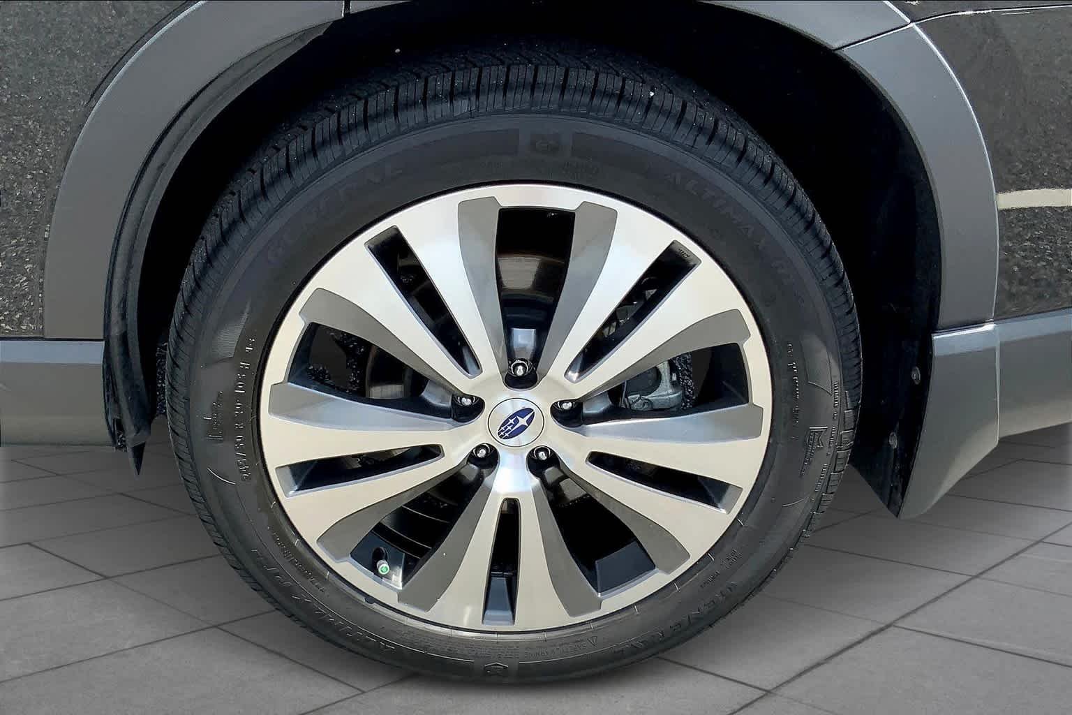 Used 2020 Crystal Black Silica Subaru Limited image 10