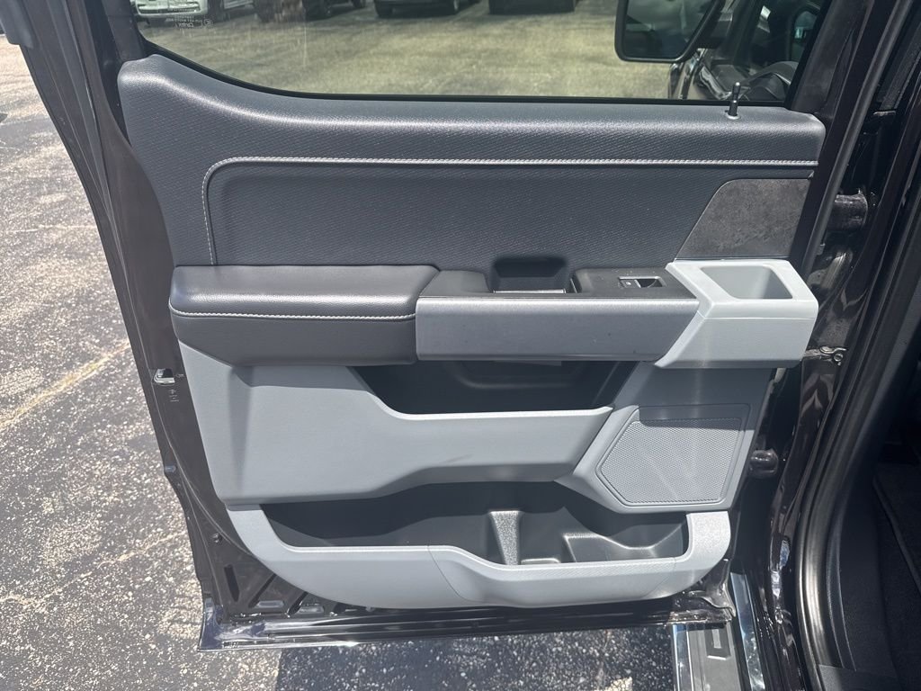 Used 2025 Black Ford XLT image 25