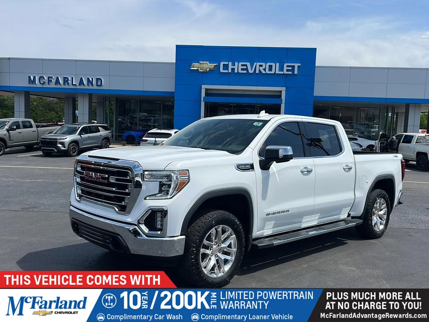2022 GMC Sierra 4WD Crew Cab Short Box SLT's photo