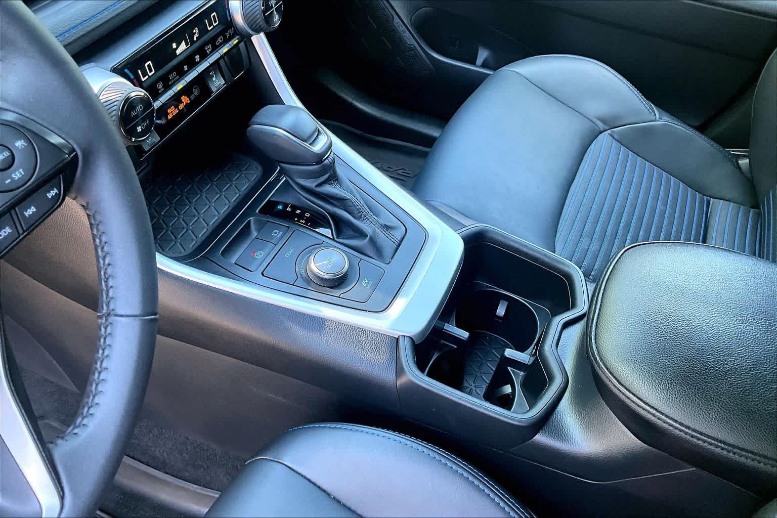 Used 2024 Wind Chill Pearl/Midnight Black Metallic Toyota Hybrid XSE image 17