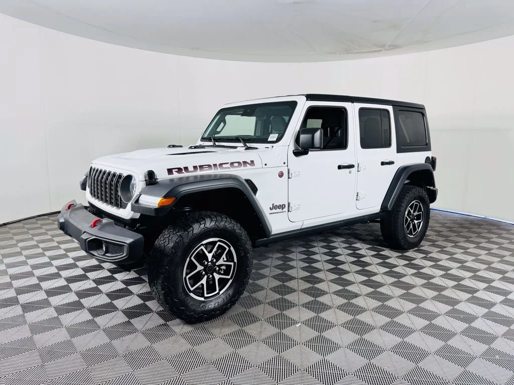 Used 2025 White Jeep Rubicon image 4