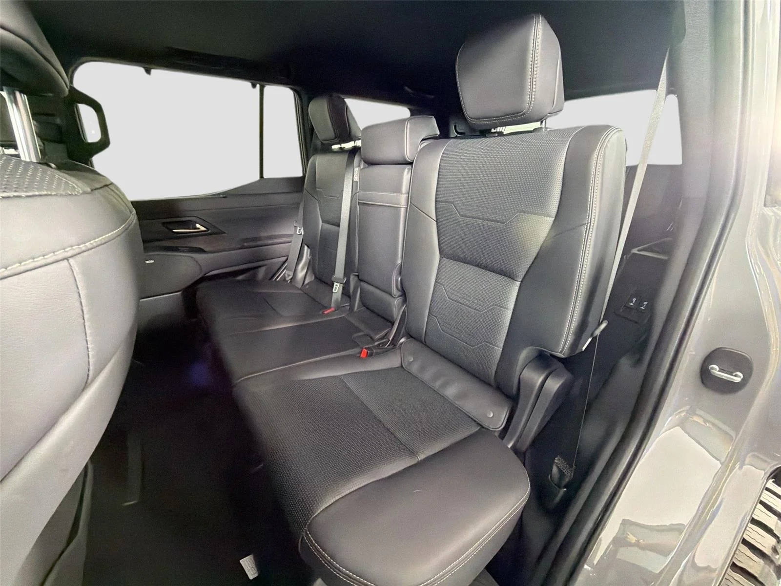 Used 2024 GRAY Lexus GX 550 Luxury image 25
