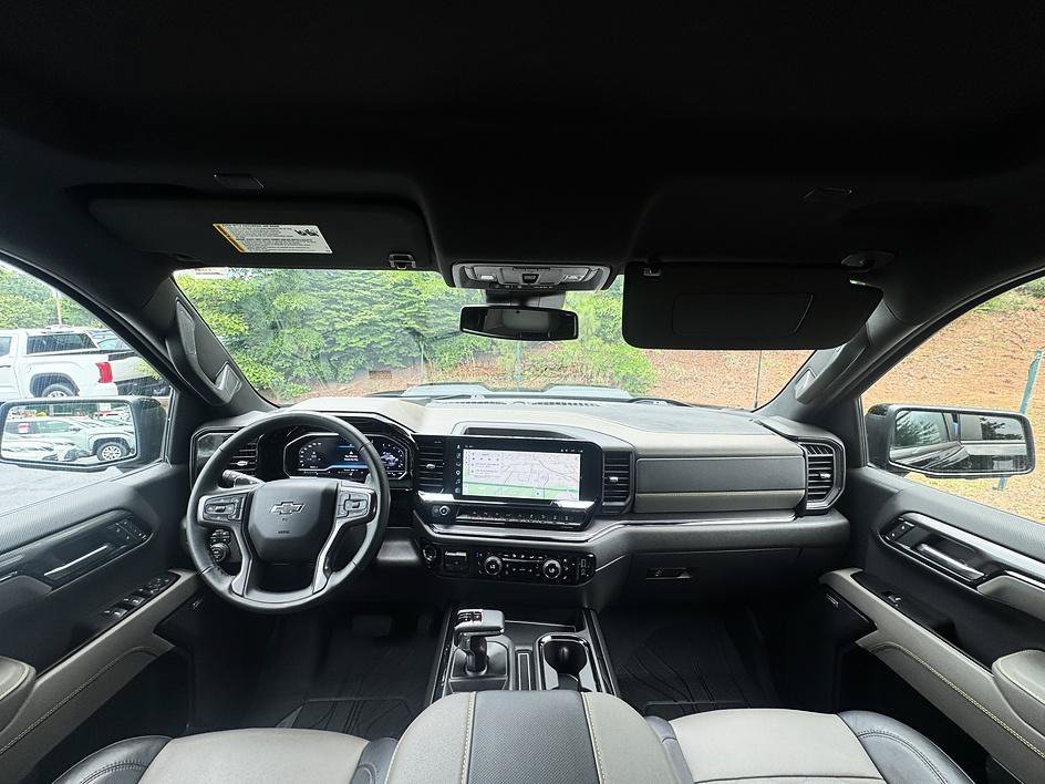 Used 2025 Black Chevrolet ZR2 image 18