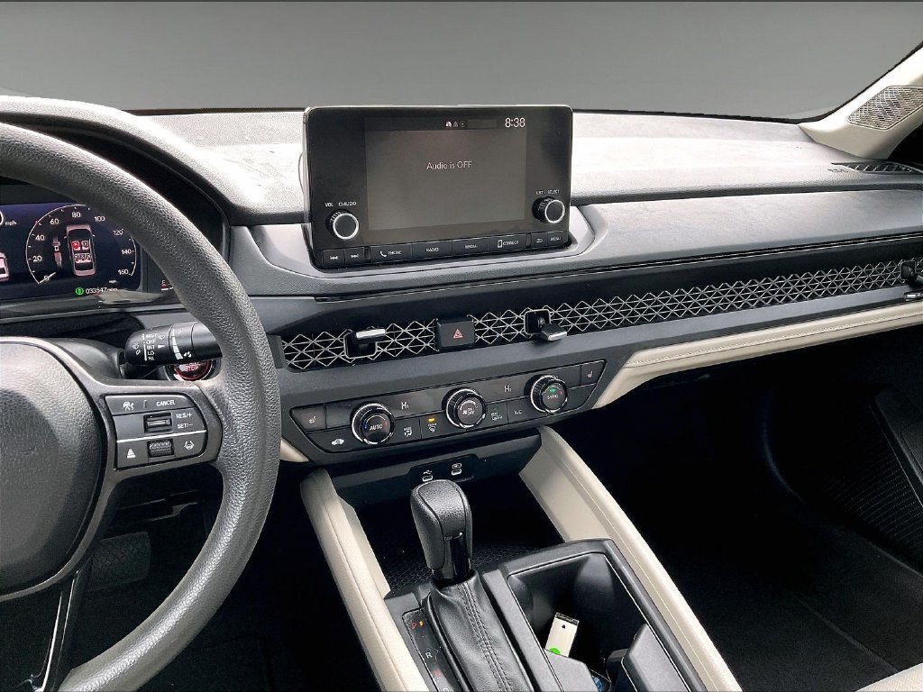 Used 2023 White Honda EX image 18