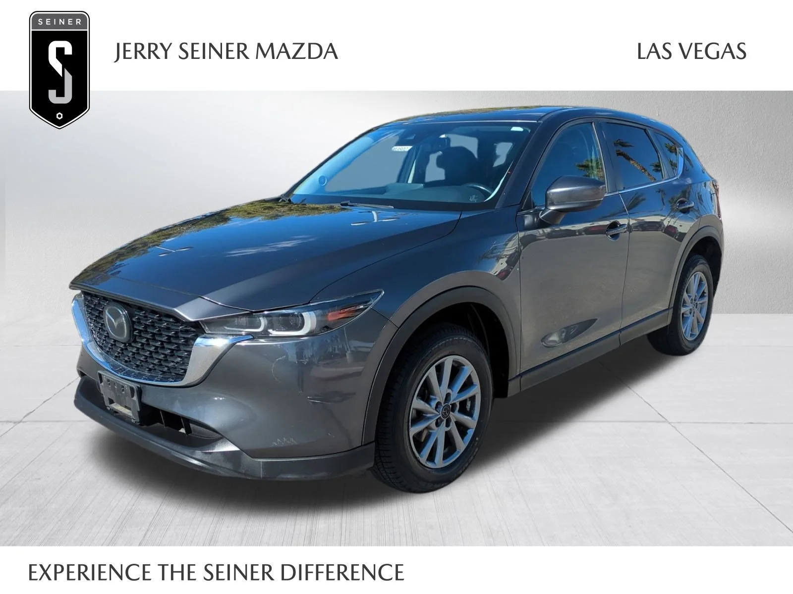 2023 Mazda CX-5 S Preferred package Auto AWD's photo
