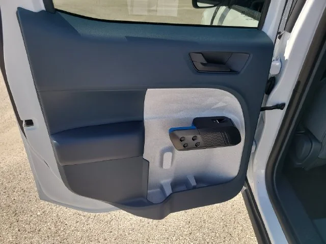 New 2026 Oxford White Ford XLT image 11