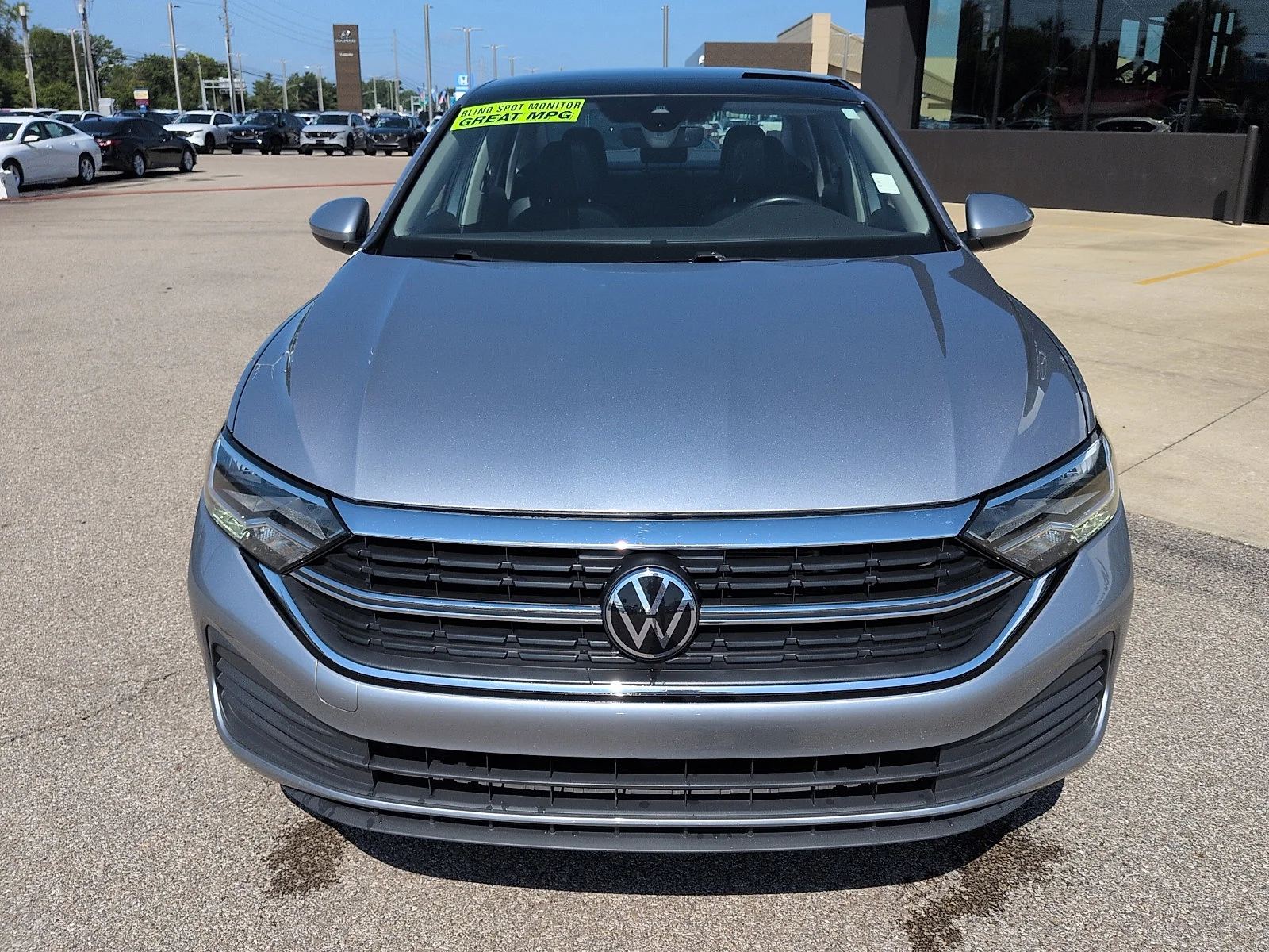 Used 2024 Silver Volkswagen SE image 3