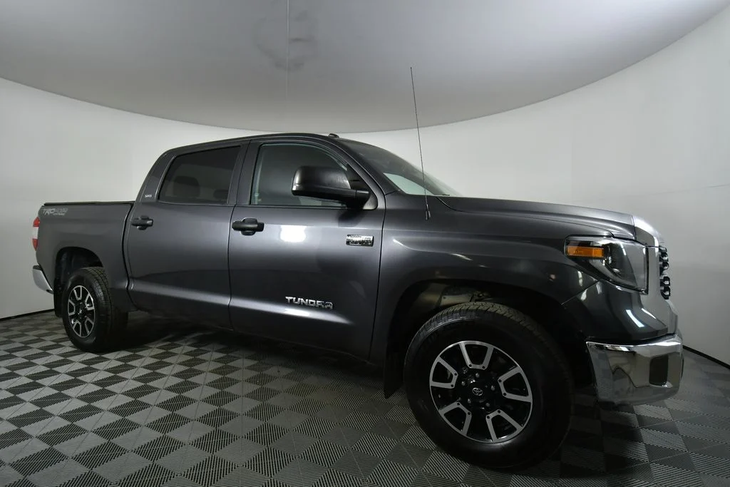 2019 Toyota Tundra SR5 - Photo 9