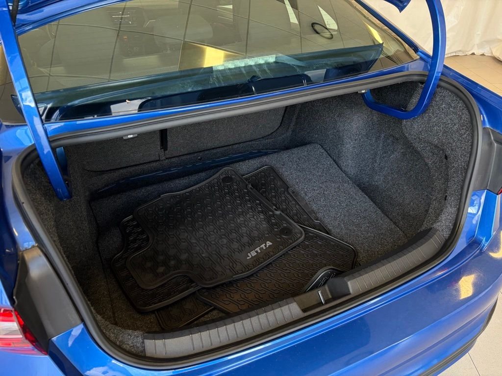 Certified Used 2022 Blue Metallic Volkswagen 1.5T Sport image 21