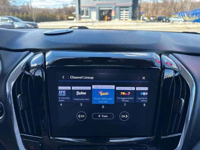 Used 2020 Black Chevrolet Premier image 28
