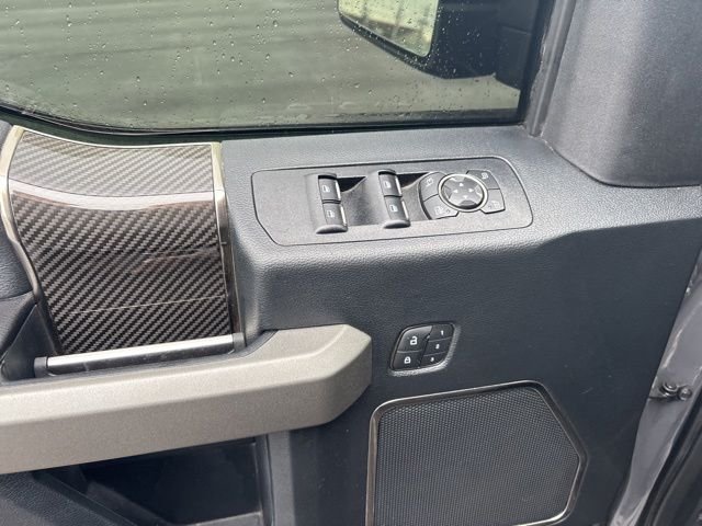 Used 2020  Ford Raptor image 17