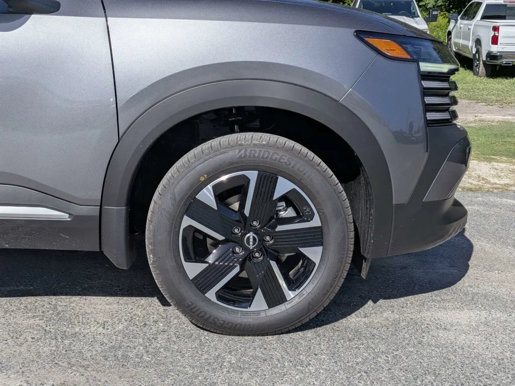 New 2027 Gray Nissan SV image 10