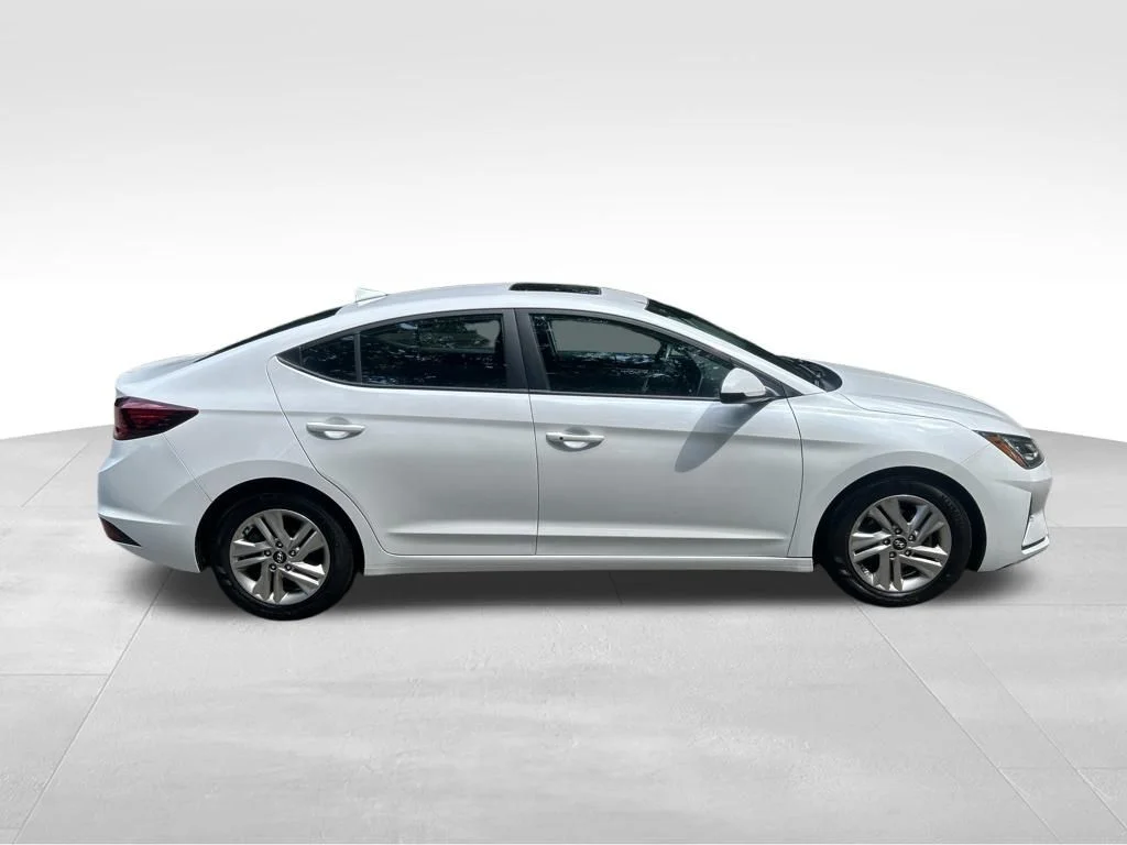 Used 2020 White Hyundai Value Edition image 7