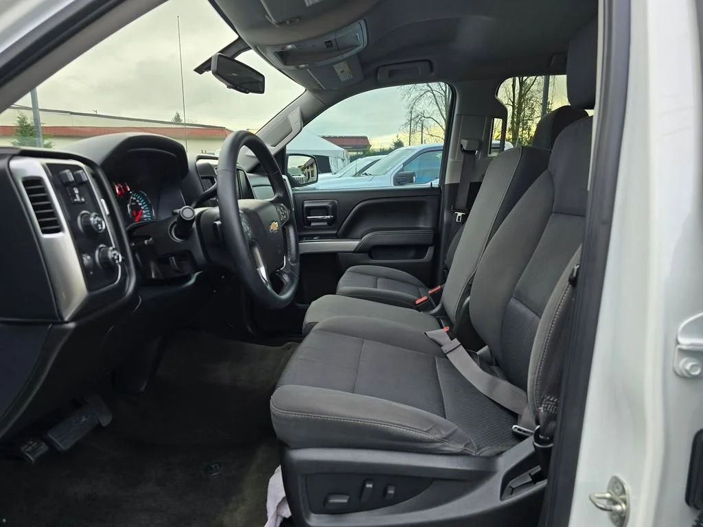 2017 Chevrolet Silverado 1500 LT - Photo 19