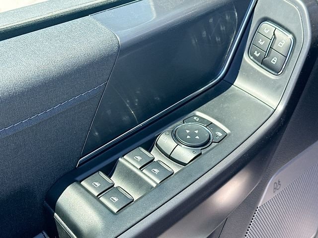 New 2026 Oxford White Ford Lariat image 18