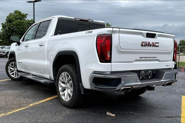 Used 2021 White GMC SLT image 3