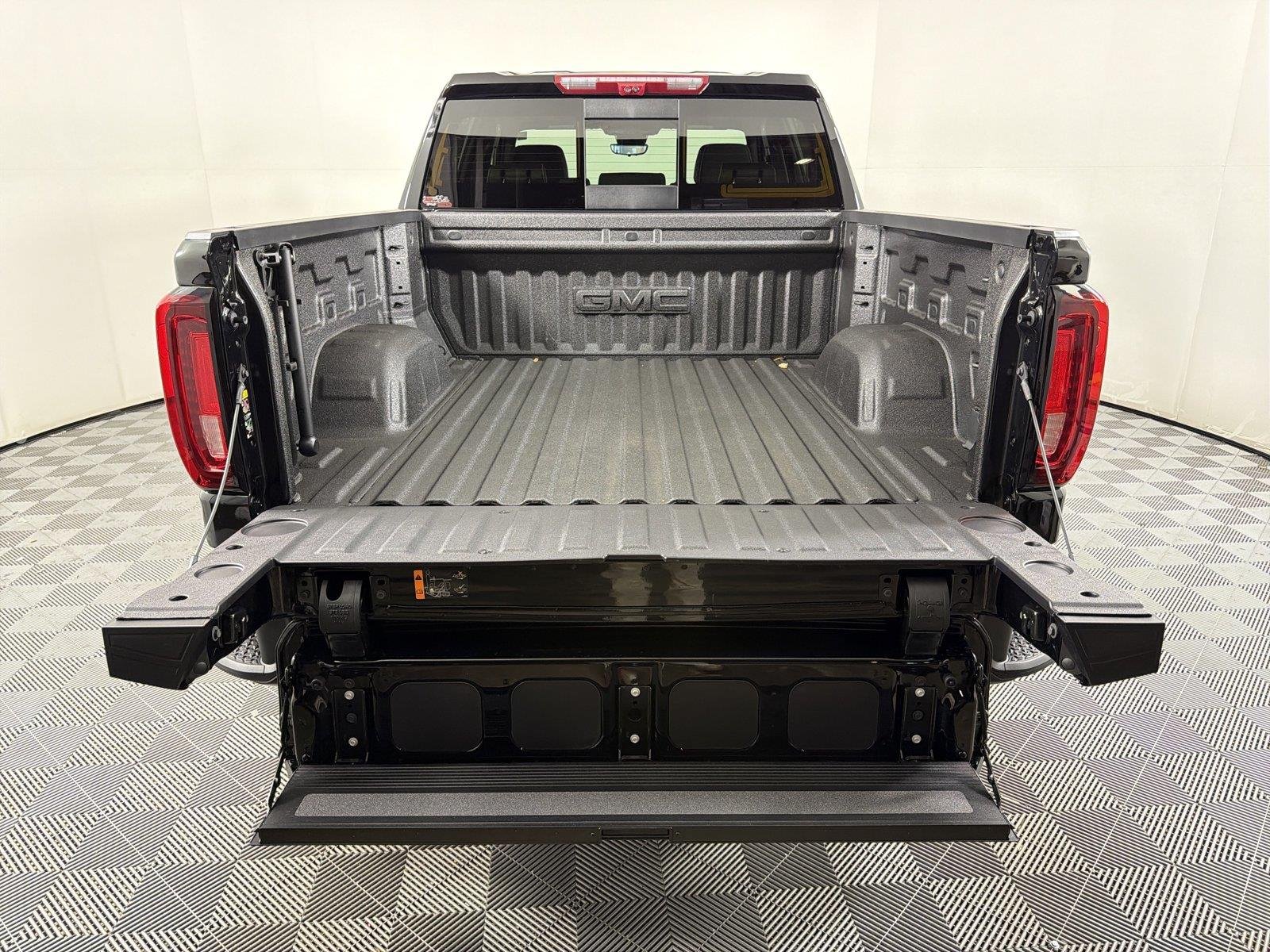 2026 GMC Sierra 1500 Denali - Photo 16