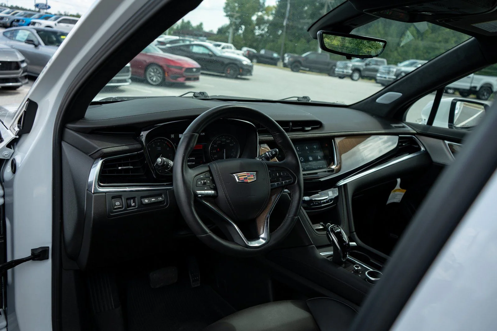 Used 2024 White Cadillac Premium Luxury image 13