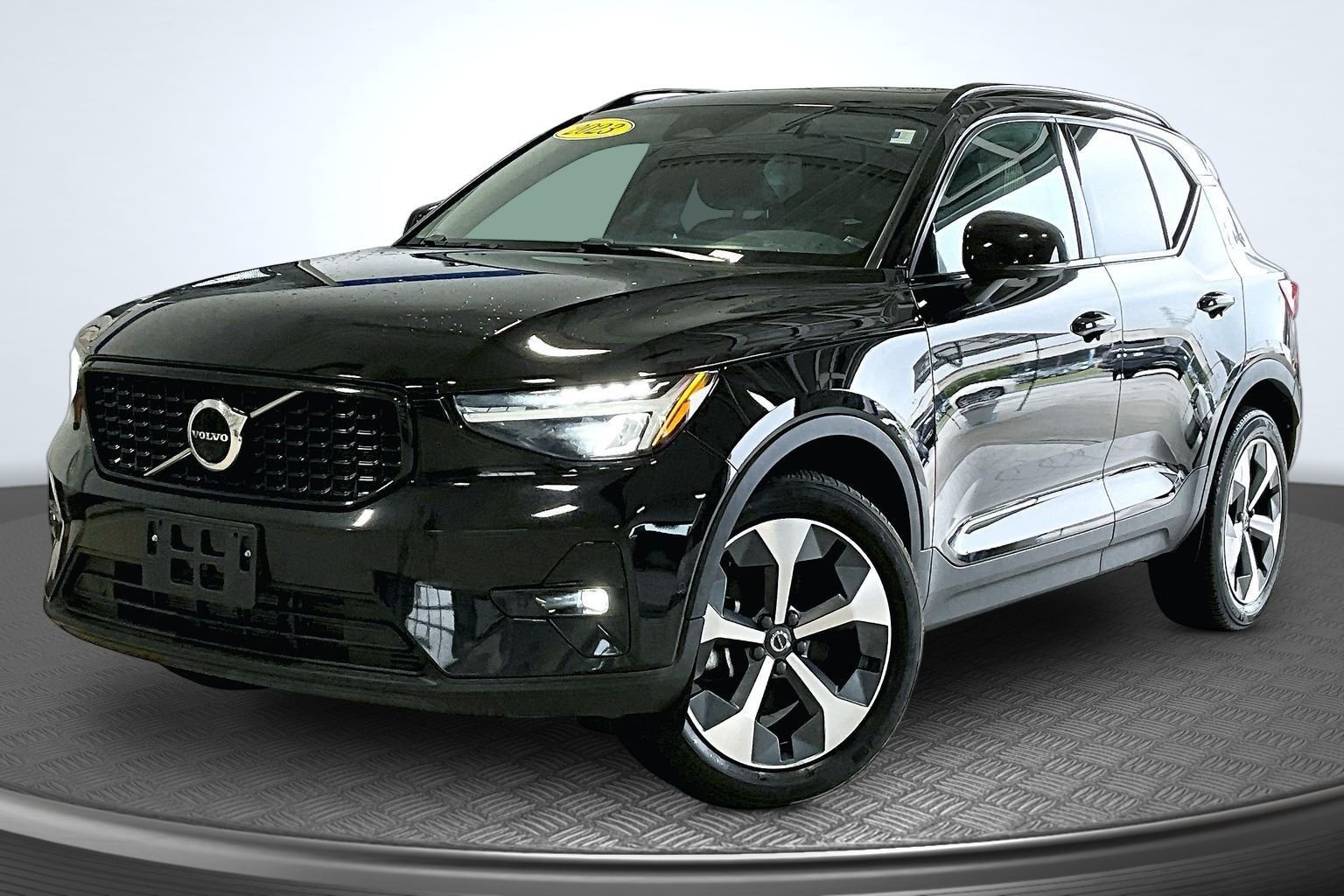 2023 Volvo XC40