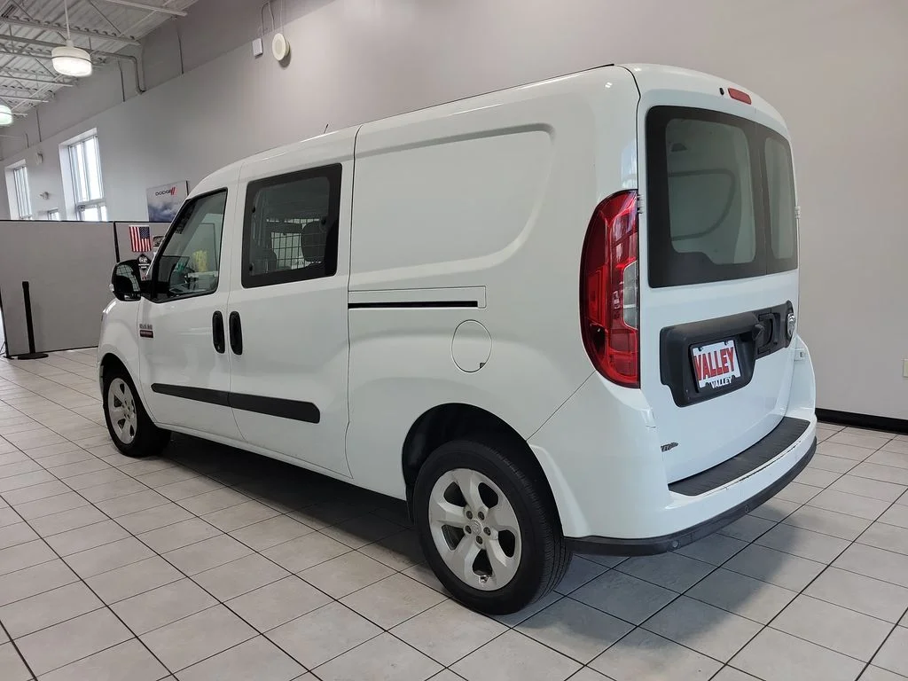 Used 2022 White Ram Base image 9