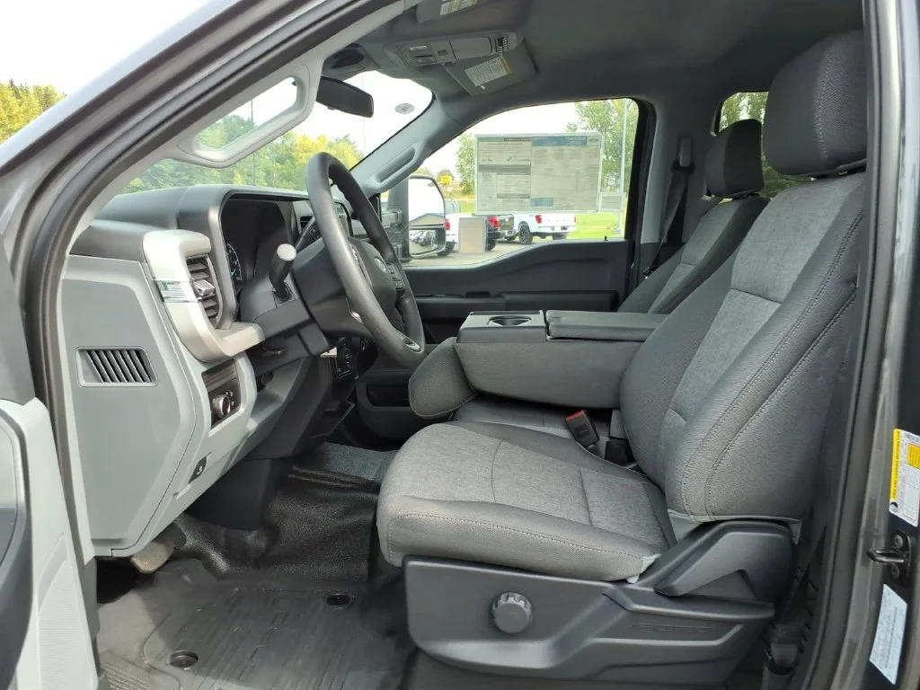 2026 Ford F-250 Super Duty XL - Photo 10