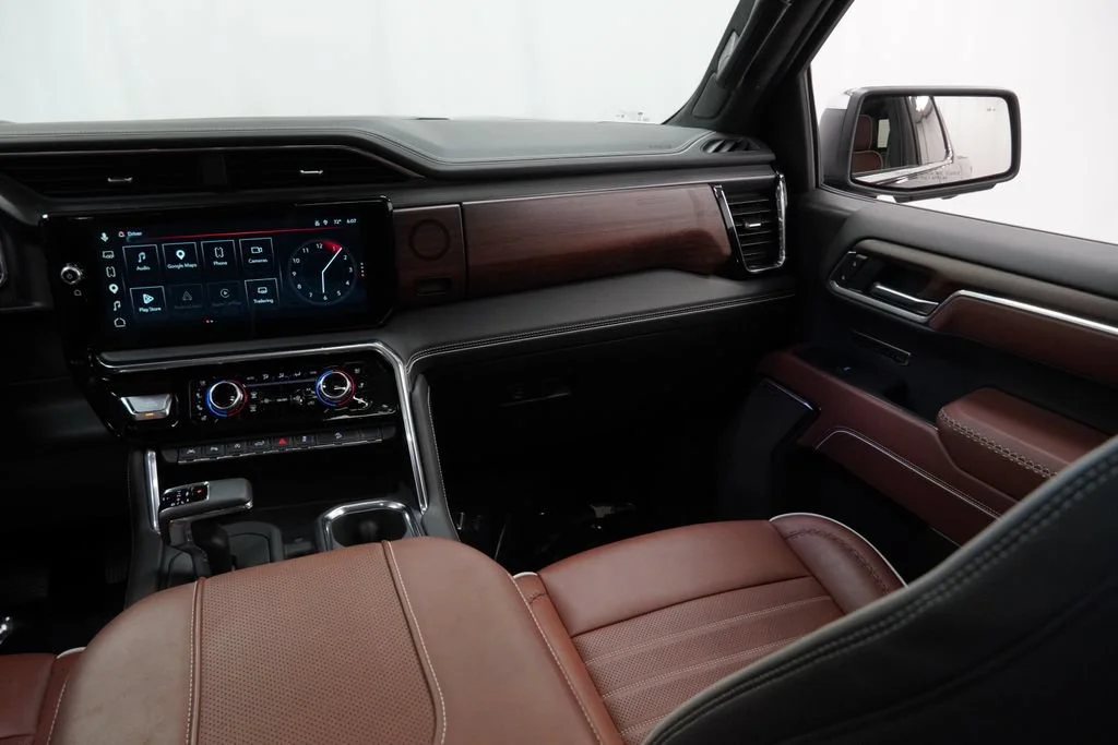 Used 2025 Onyx Black GMC Denali Ultimate image 19